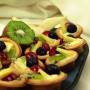 Міні-тарталетки з начинкою з тропічних фруктів